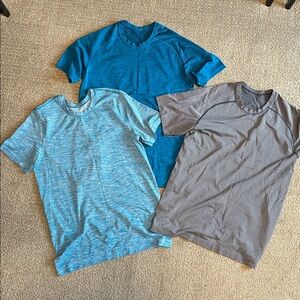 Set of Three Men's Lululemon Metal Tech Shirt
